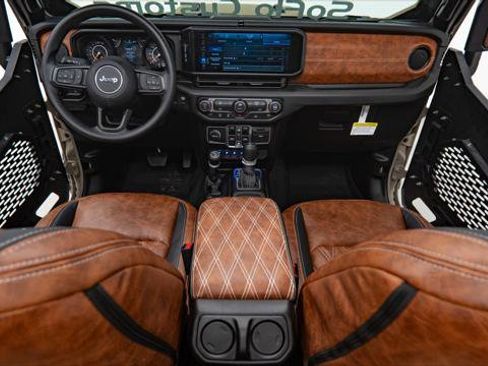 Used 2026 Jeep Gladiator Sport image 2