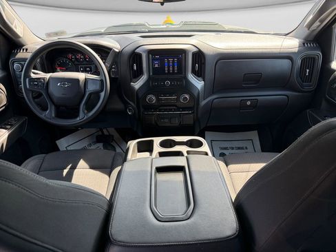 Used 2025 Chevrolet Silverado 1500 Custom Trail Boss w/ LPO, Dark Essentials Package AWD/4WD image 29
