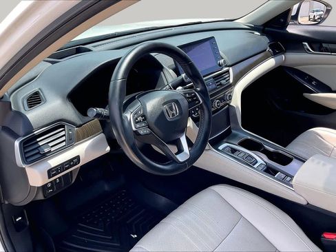 Used 2021 Honda Accord Touring image 19