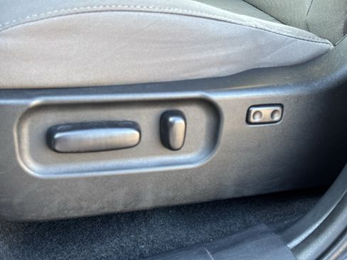 Used 2020 Toyota Tacoma SR5 RWD image 15
