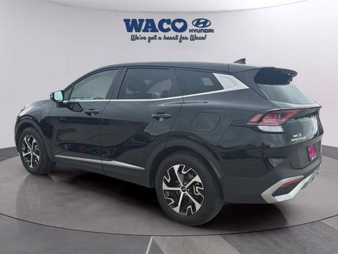 Used 2024 Kia Sportage EX image 8