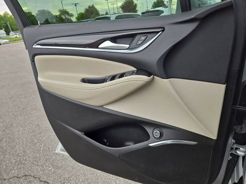 Used 2020 Buick Enclave Essence FWD image 19