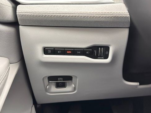 New 2026 Jeep Cherokee Laredo image 28