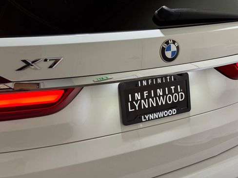 Used 2021 BMW X7 xDrive40i w/ Premium Package image 28
