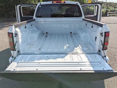 Used 2024 Nissan Frontier SV AWD/4WD image 18