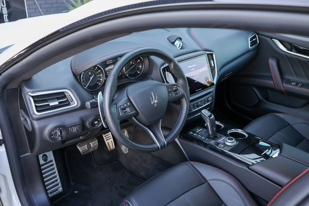 Used 2024 Maserati Ghibli Modena Ultima Q4 AWD/4WD image 31