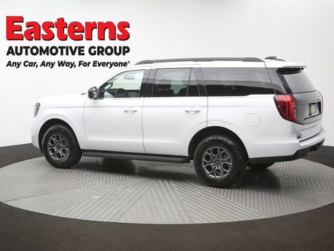 Used 2025 Ford Expedition Active AWD/4WD image 62