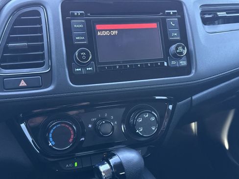 Used 2022 Honda HR-V LX image 19