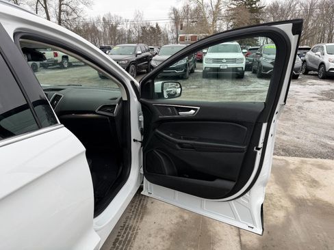 Used 2022 Ford Edge SEL w/ Convenience Package image 10
