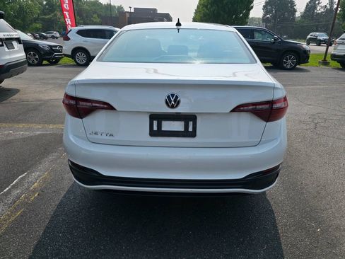 Used 2022 Volkswagen Jetta S FWD image 4