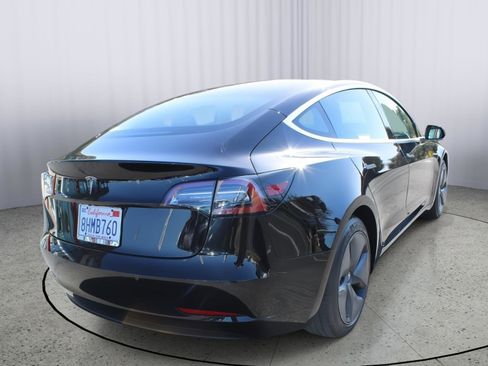 Used 2018 Tesla Model 3 Mid Range image 8
