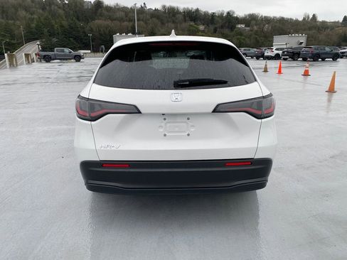 New 2026 Honda HR-V LX image 10
