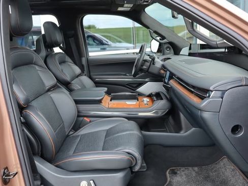 Used 2025 Lincoln Navigator Black Label AWD/4WD image 45