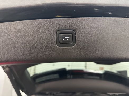 Used 2020 Chevrolet Blazer Premier w/ Driver Confidence II Package image 36