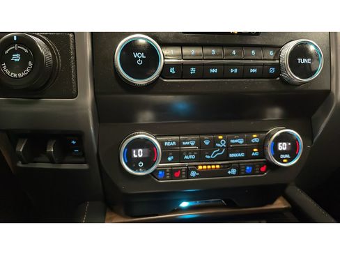 Used 2020 Ford Expedition Platinum RWD image 14