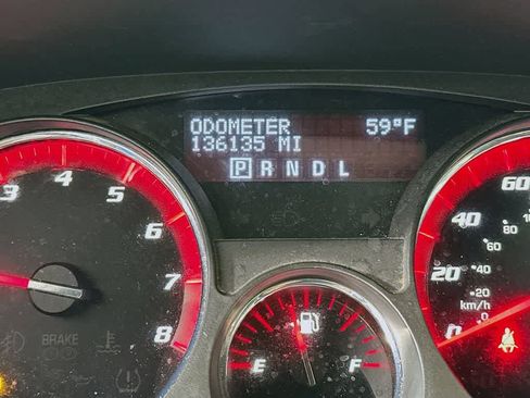 Used 2012 GMC Acadia SLE image 20