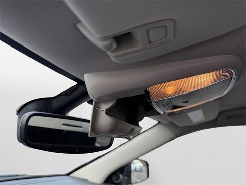 Used 2022 Dodge Durango SXT w/ Anodized Platinum Package image 27