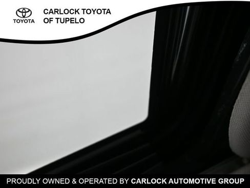 Used 2021 Toyota RAV4 XLE Premium image 19