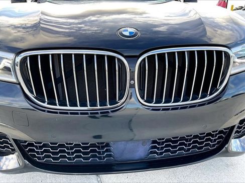Used 2017 BMW 750i RWD image 30