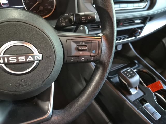 Used 2024 Nissan Rogue SV AWD/4WD image 19