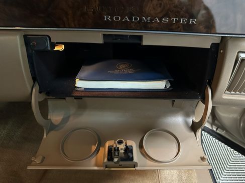 Used 1993 Buick Roadmaster Estate image 35