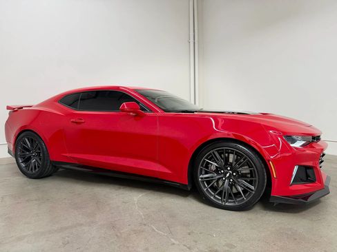 Used 2018 Chevrolet Camaro ZL1 RWD image 6