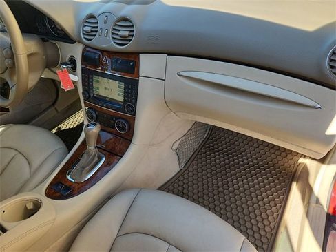Used 2008 Mercedes-Benz CLK 350 Cabriolet image 25