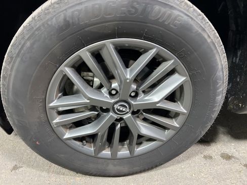 Used 2023 Nissan Rogue S image 34