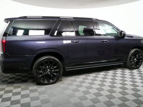 Certified 2026 Cadillac Escalade ESV Platinum Sport AWD/4WD image 2