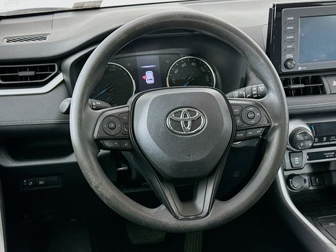 Used 2020 Toyota RAV4 XLE w/ All Weather Liner Package AWD/4WD image 18