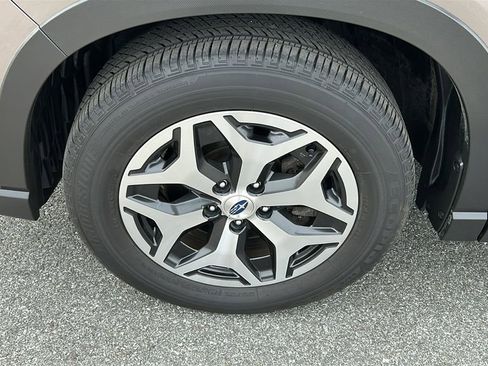 Certified 2023 Subaru Forester Premium image 8