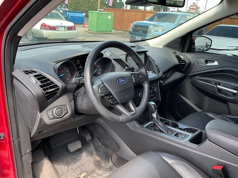 Used 2018 Ford Escape Titanium w/ Ford Safe & Smart Package FWD image 16