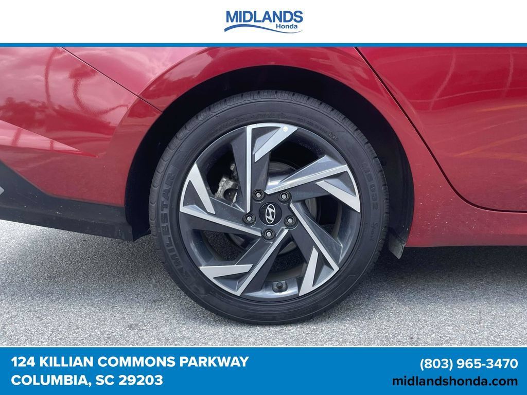 Used 2024 Hyundai Elantra Limited FWD image 7