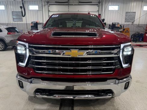 Used 2024 Chevrolet Silverado 2500 LTZ AWD/4WD image 24