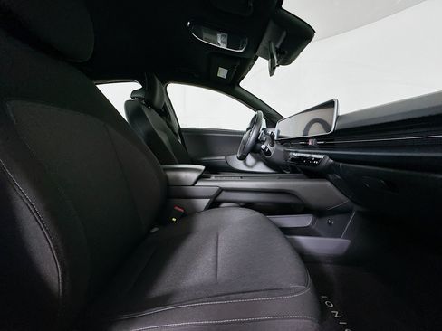 Used 2024 Hyundai Ioniq 6 SE AWD/4WD image 32