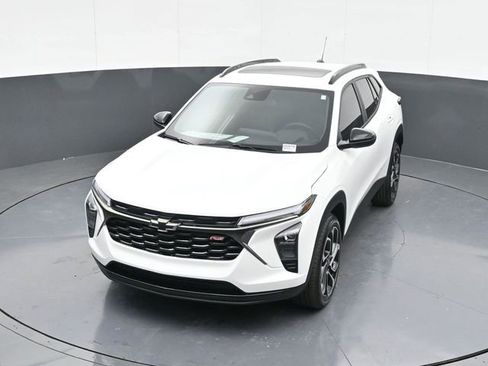 New 2026 Chevrolet Trax RS w/ Sunroof Package image 63