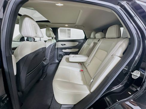 Used 2023 Nissan Ariya FWD image 28