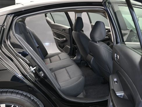 Used 2024 Nissan Altima 2.5 SV image 24