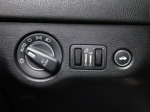 Used 2021 Chrysler 300 S RWD image 27