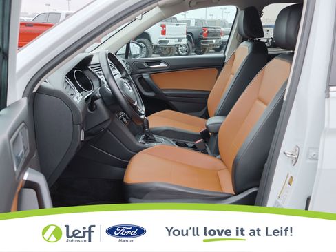 Used 2019 Volkswagen Tiguan SE image 11