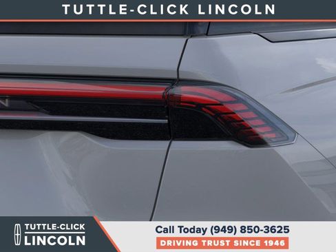 New 2026 Lincoln Nautilus Premier image 21