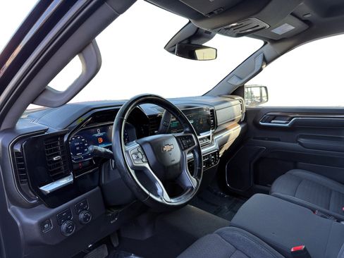 Used 2023 Chevrolet Silverado 1500 LT w/ Protection Package image 9