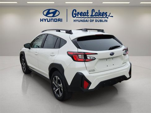 Used 2024 Subaru Crosstrek 2.0i Premium image 3