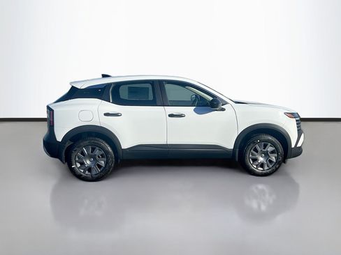 Used 2026 Nissan Kicks S FWD image 8