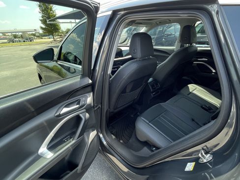 Used 2025 Audi Q5 Premium AWD/4WD image 14