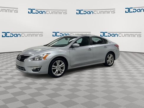 Used 2013 Nissan Altima 3.5 SV FWD image 4