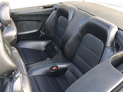 Used 2022 Ford Mustang Premium image 8