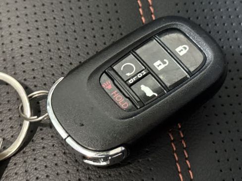 Used 2025 Honda CR-V Sport-L image 28
