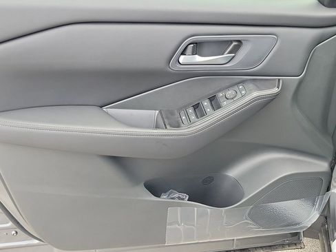 New 2026 Nissan Rogue SV w/ Cold Weather Package AWD/4WD image 15
