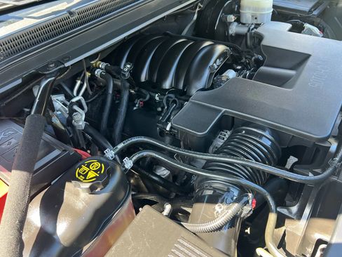 Used 2019 Chevrolet Tahoe LT image 56